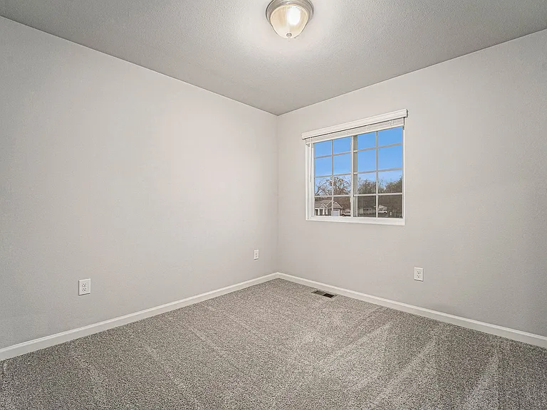 2309 Richardson Ct — Photo 17