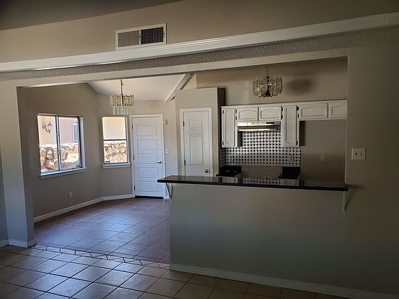 3rd image of 10484 Kirkland St