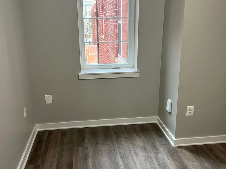 622-624 Girard St NE — Photo 24