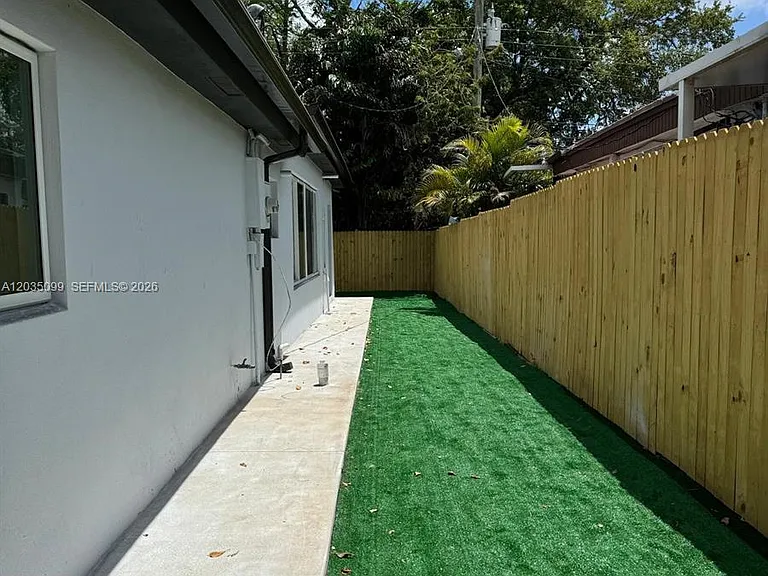 4028 SW 49th Ct — Photo 31