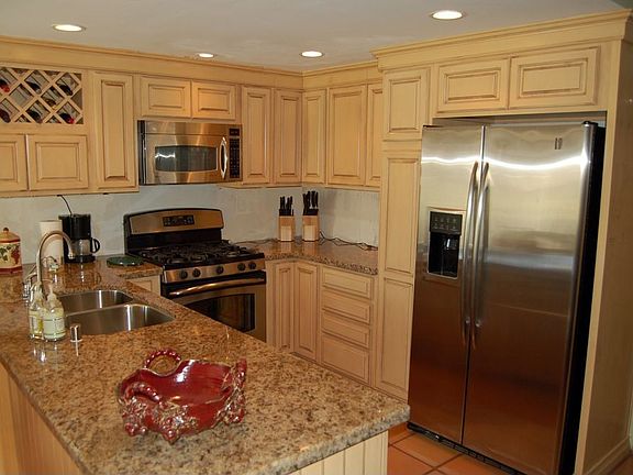 Upgraded Gourmet Kitchen