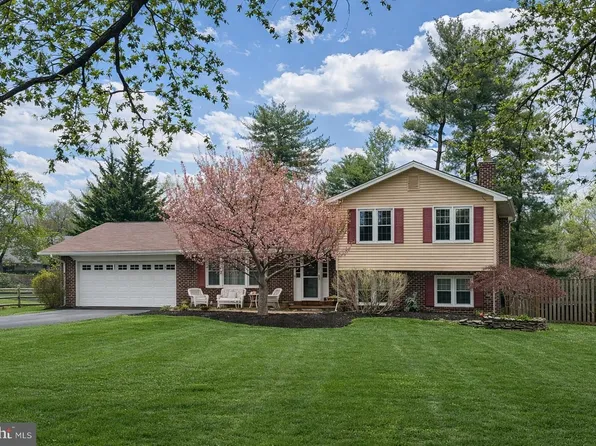 11224 Stamper Ct, Oakton, VA 22124