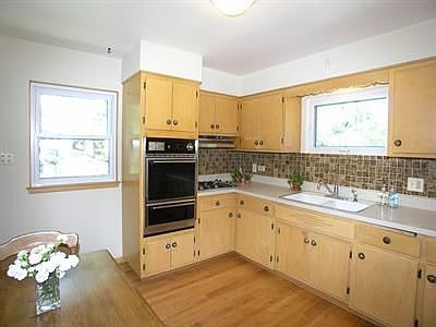 4th image of 3608 Sunnyside Ave
