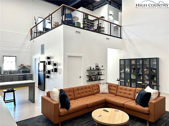 3rd image of 215 S Jefferson Avenue #209