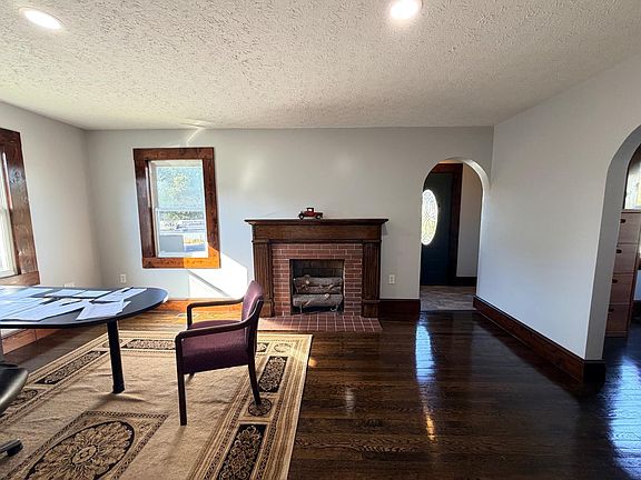 5th image of 200 Oakvale Rd