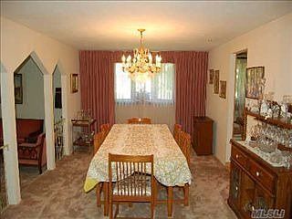 3rd image of 7 Woodview Dr