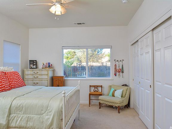 5th image of 1808 Flora Vista Dr