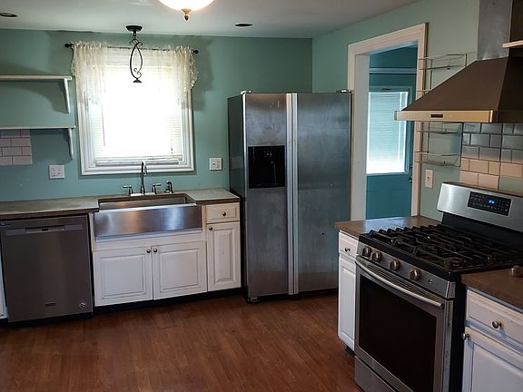 3rd image of 570 E County Road 1350 N