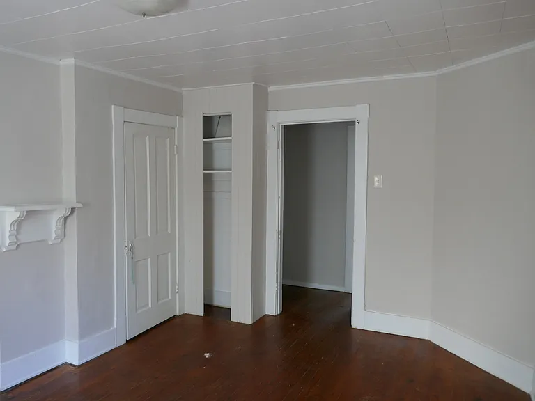 105 W Church St — Photo 2