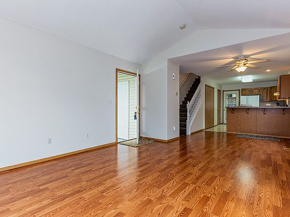 4th image of 5209 NE 85th Ave