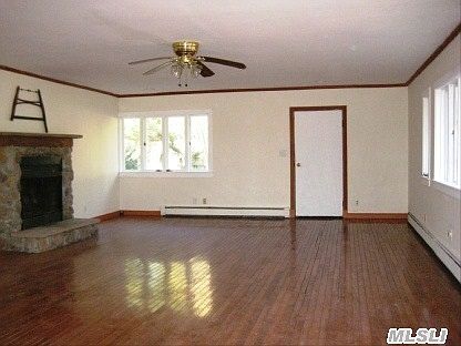 4th image of 30 Hartwell Ln