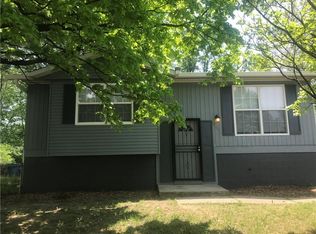 10031 Ridgefield Dr, Indianapolis, IN 46235