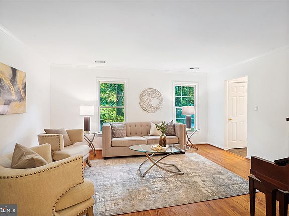 4th image of 10624 Samaga Dr