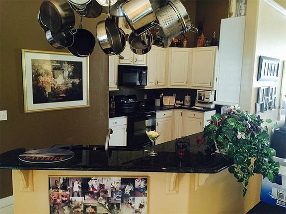 3rd image of 709 Powderhorn Cir