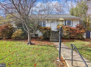 9202 Chanute Dr, Bethesda, MD 20814