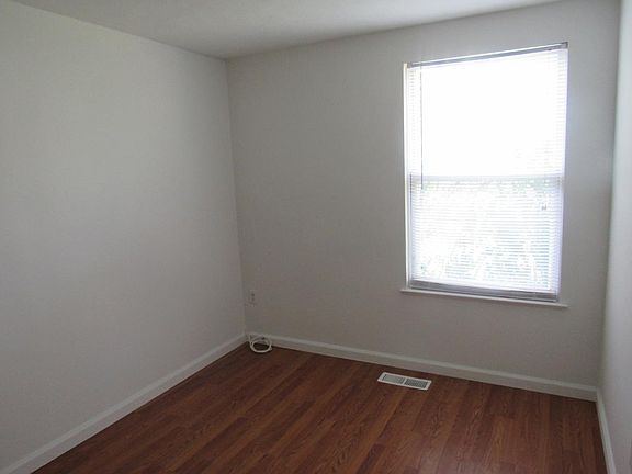 5th image of 8410 Brigadoon Ct