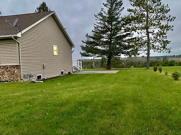 2nd image of 15188 Golfview Ct