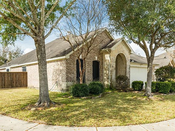 3rd image of 2808 Garner Park Dr