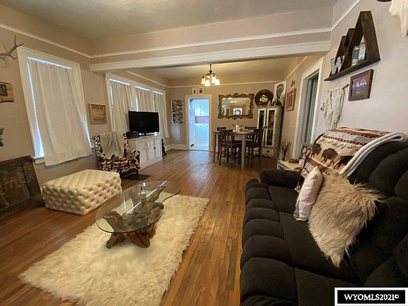 4th image of 115 W Lincoln Ave