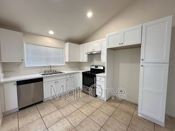2nd image of 11935 Liverpool Ln