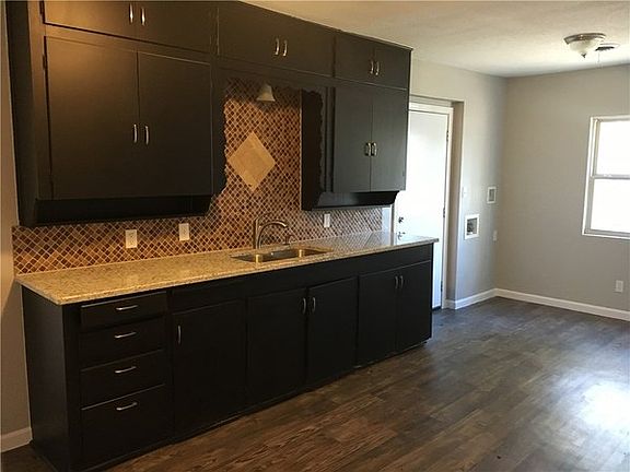 3rd image of 4140 Wayside Ave