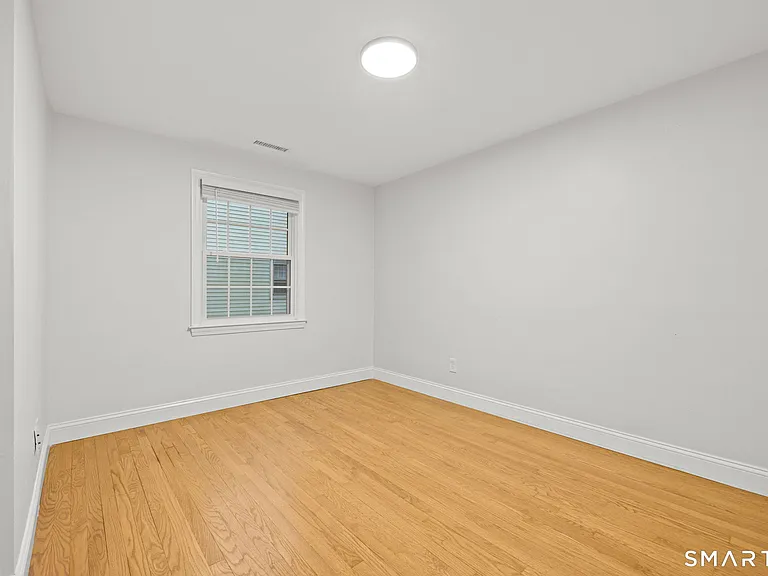 12 Sherwood Rd — Photo 15