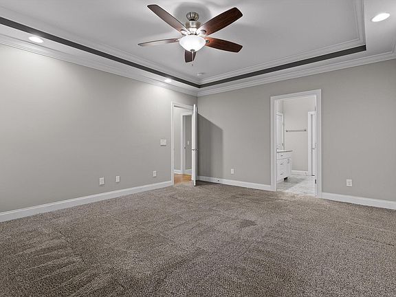 4th image of 8975 Silver Maple Dr