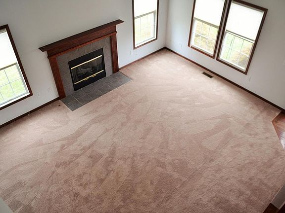 4th image of 1229 Reserve Dr
