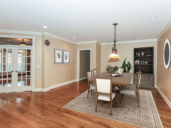 5th image of 180 W Benton Ave Unit 306