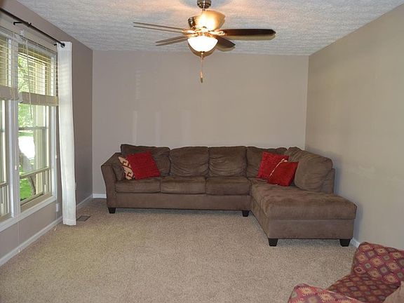 5th image of 167 Queensway Dr