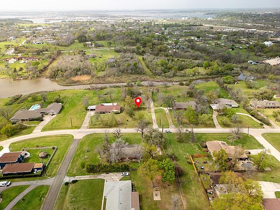 2nd image of 0 N Burnett Dr