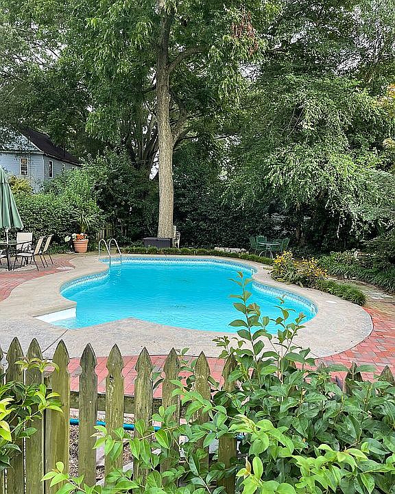 1st image of 1311 Hawthorne Dr