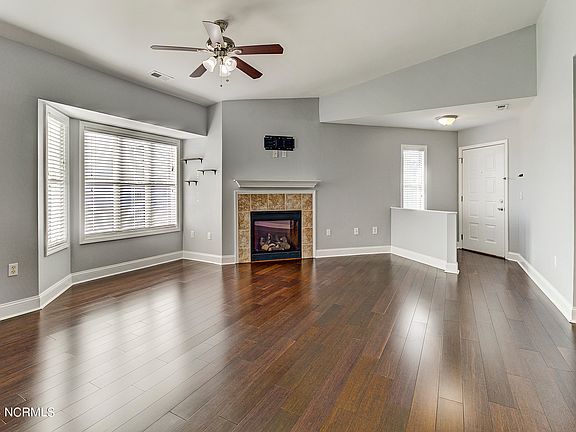 4th image of 4152 Breezewood Drive Apt 204