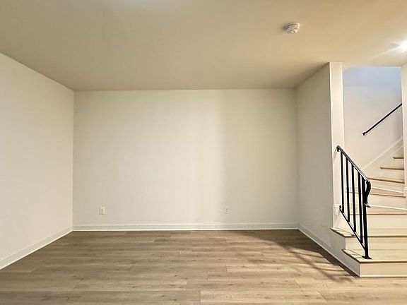 2nd image of 227 Nash St