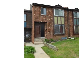 3806 Golf View Dr, Newark, DE 19702