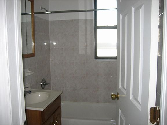 5th image of 181 Park Ave APT 2