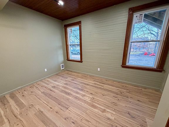 3rd image of 12 Church Rd #1