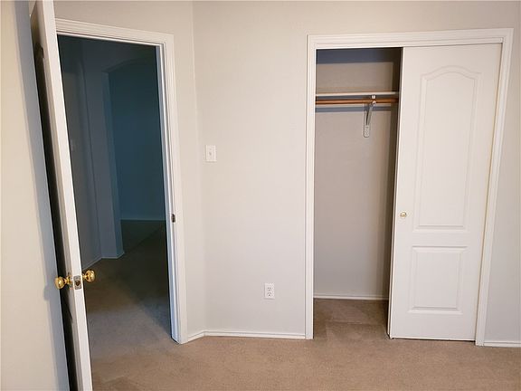 4th image of 206 Waterlily Way