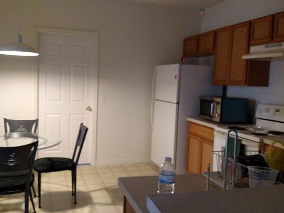 5th image of 235 Cheshire Ct