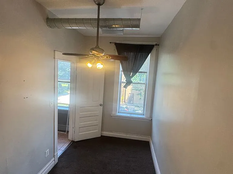 2101 S Marshall Blvd #&-2867-69 — Photo 4