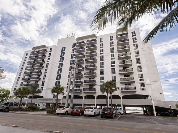 4th image of 7928 West Dr APT 407