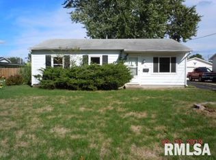 841 Olive St, Galesburg, IL 61401