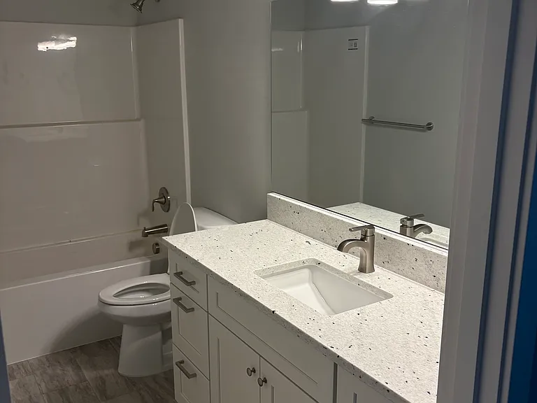 4009 L Ave #B — Photo 8