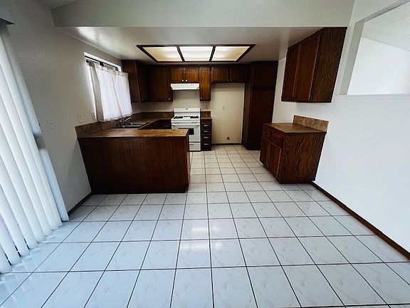 5th image of 3007 Calle Del Sol