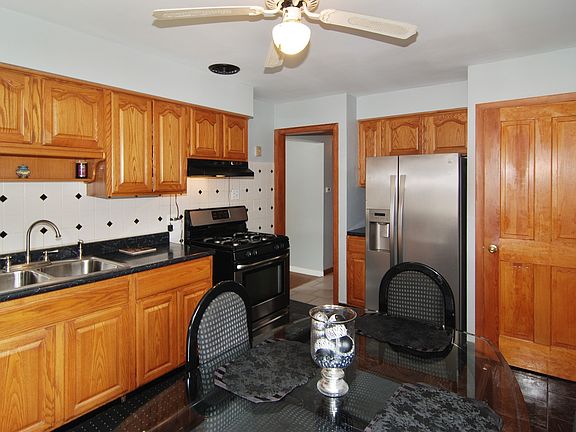 5th image of 451 Bohland Ave