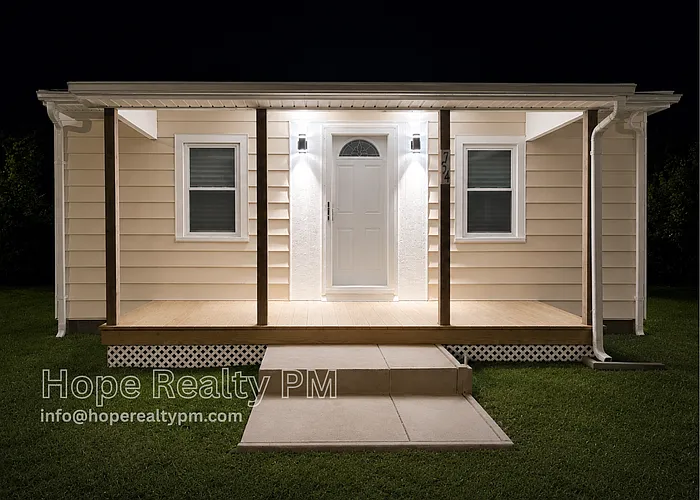 754 Meade St — Photo 9