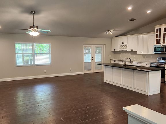 4th image of 326 Echo Pines Way