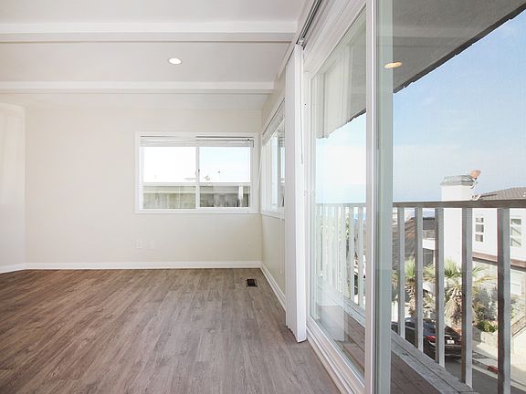 5th image of 224 36th St #A
