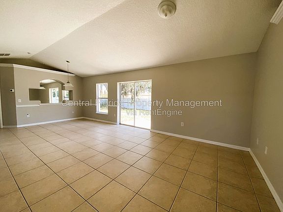 3rd image of 311 Baccarat Ct