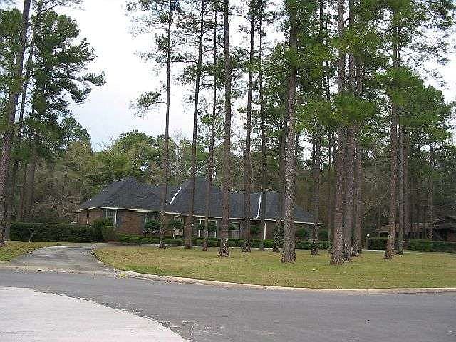 1st image of 2218 Bridlewood Dr